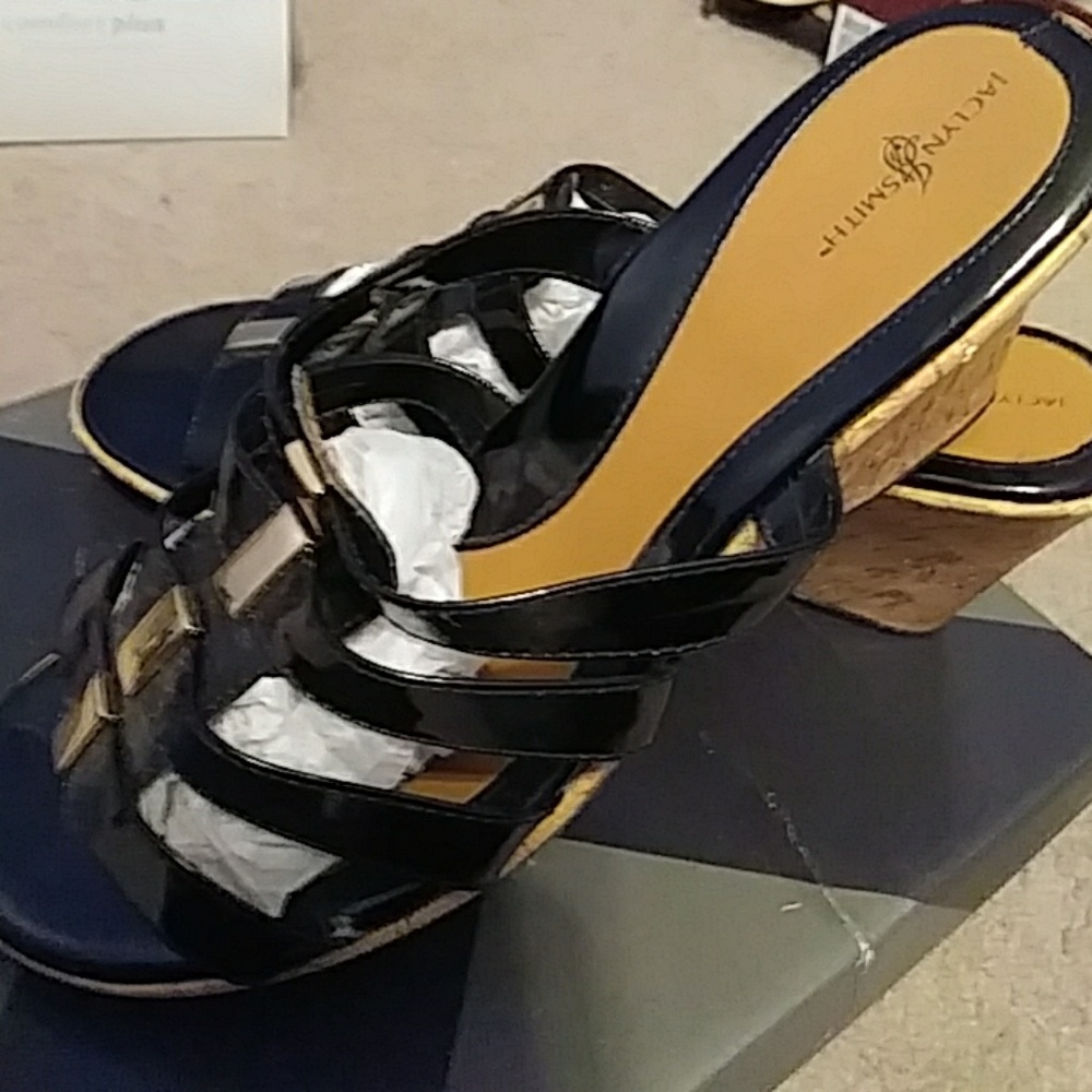 Clogs - Picture 2 of 2